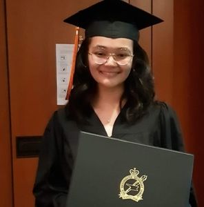 Meet your Posher, Arielle